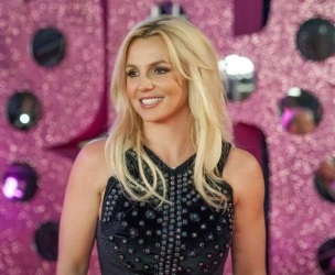 Britney Spears & Iggy Azalea - Pretty Girls